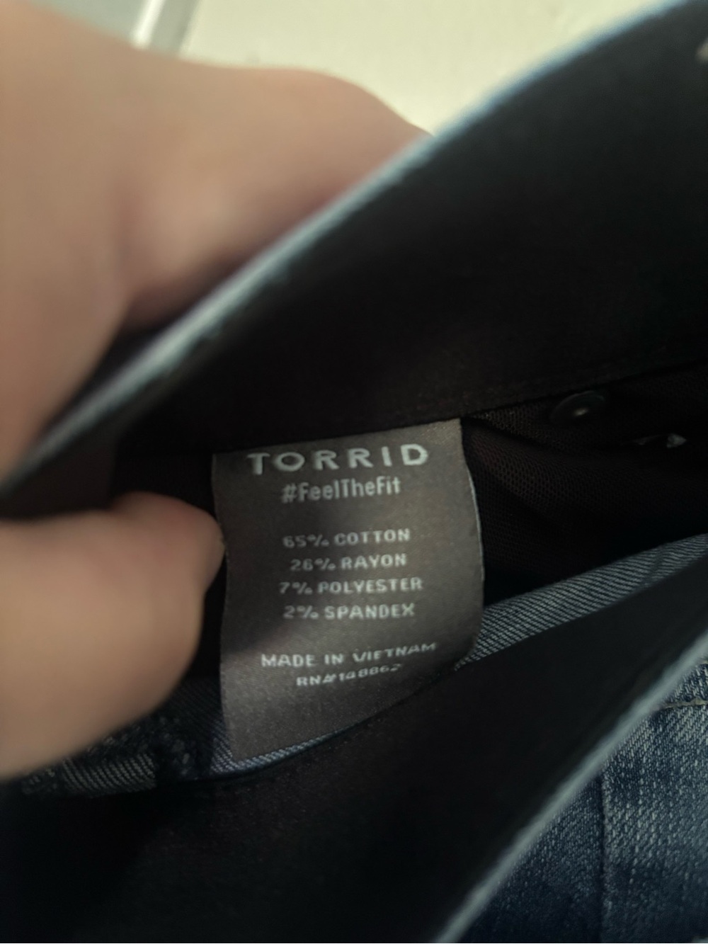 Size 12R Torrid Bombshell shape wear
Jeans - Picture 7 of 8